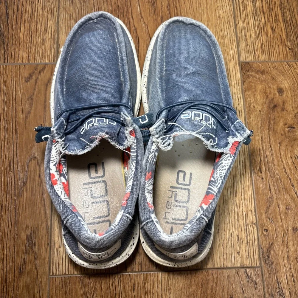 Hey Dude Shoes Mens 9 Blue Wally Stretch Canvas Light Slip On‎ Sneakers Loafers